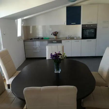 Mara Apartment