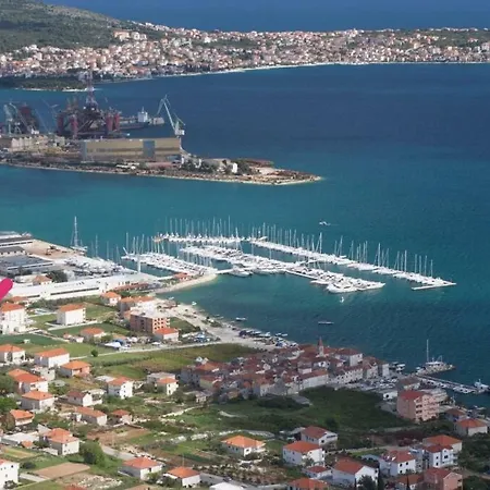Apartment Mara Trogir